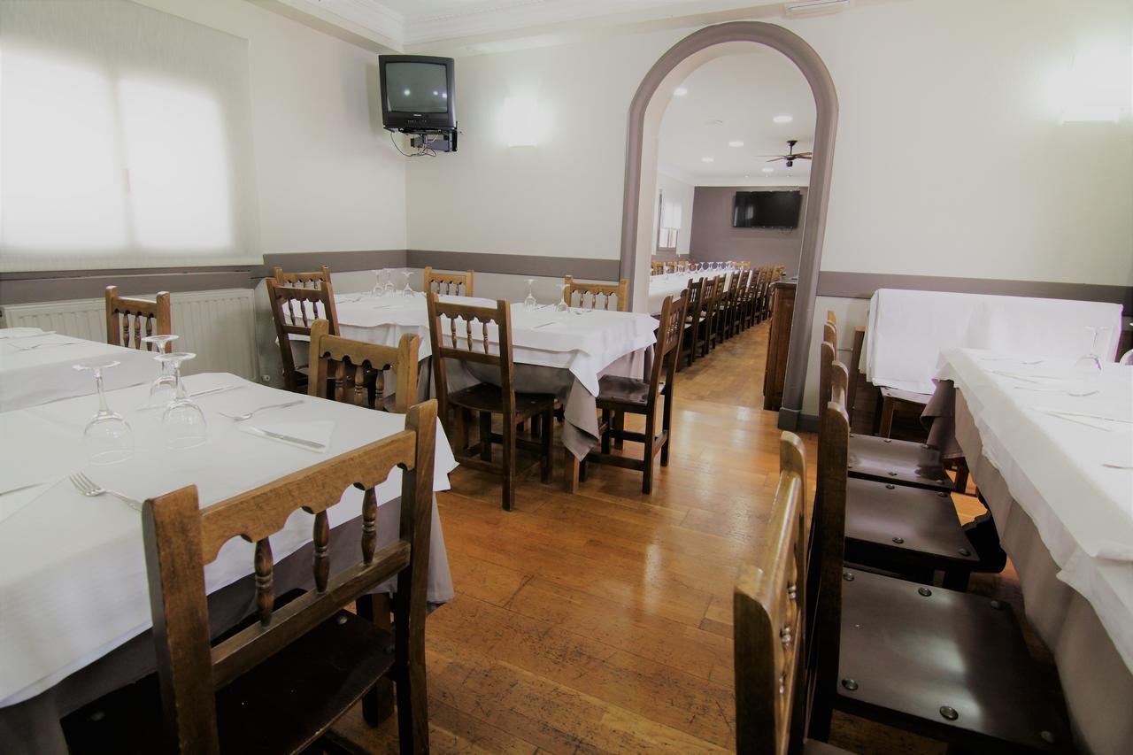 Hotel Restaurante Irubide อัลซาซัว ภายนอก รูปภาพ